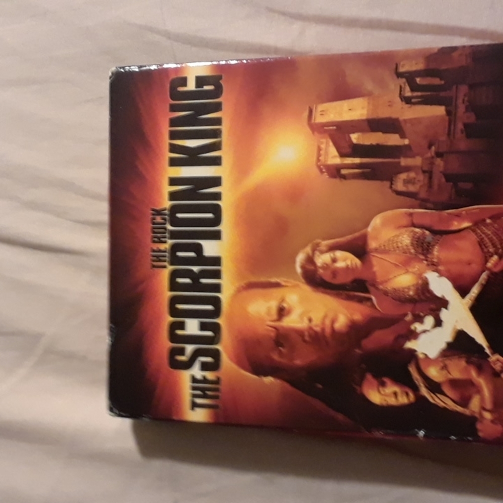 6/$15 The scorpion king Universal VHS video tape - Picture 3 of 7